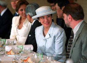 Princess Masako attends luncheon for Mexico's Fox